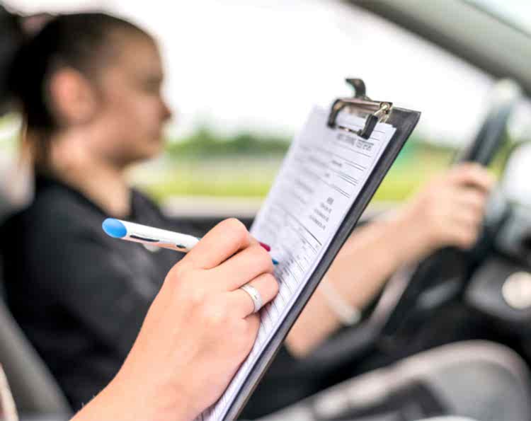 Teorik ve Direksiyon Sınavına Girmeden Önce Bilinmeniz Gerekenler